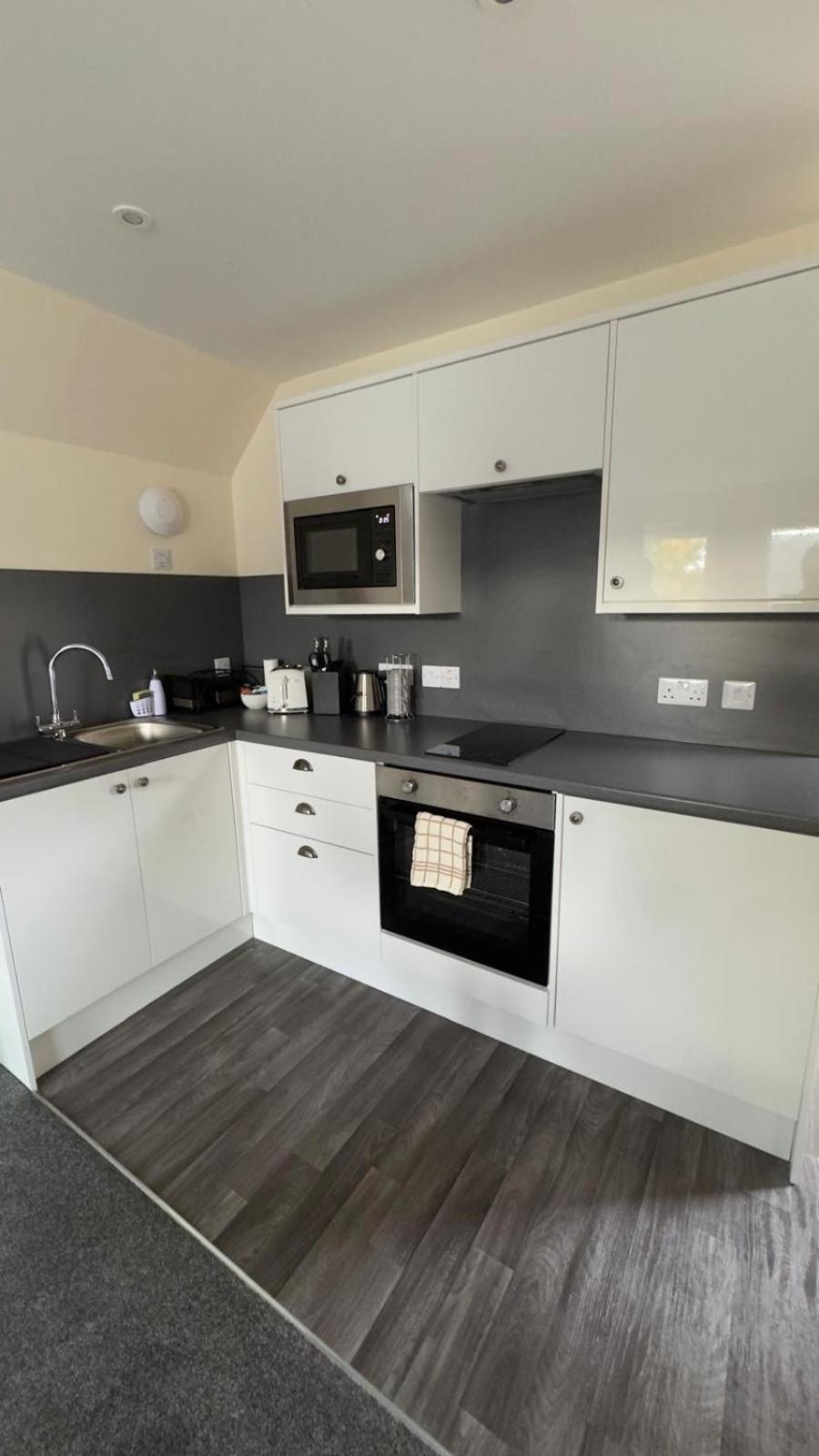The Waverley Inn Holiday Homes Inverness Exterior photo